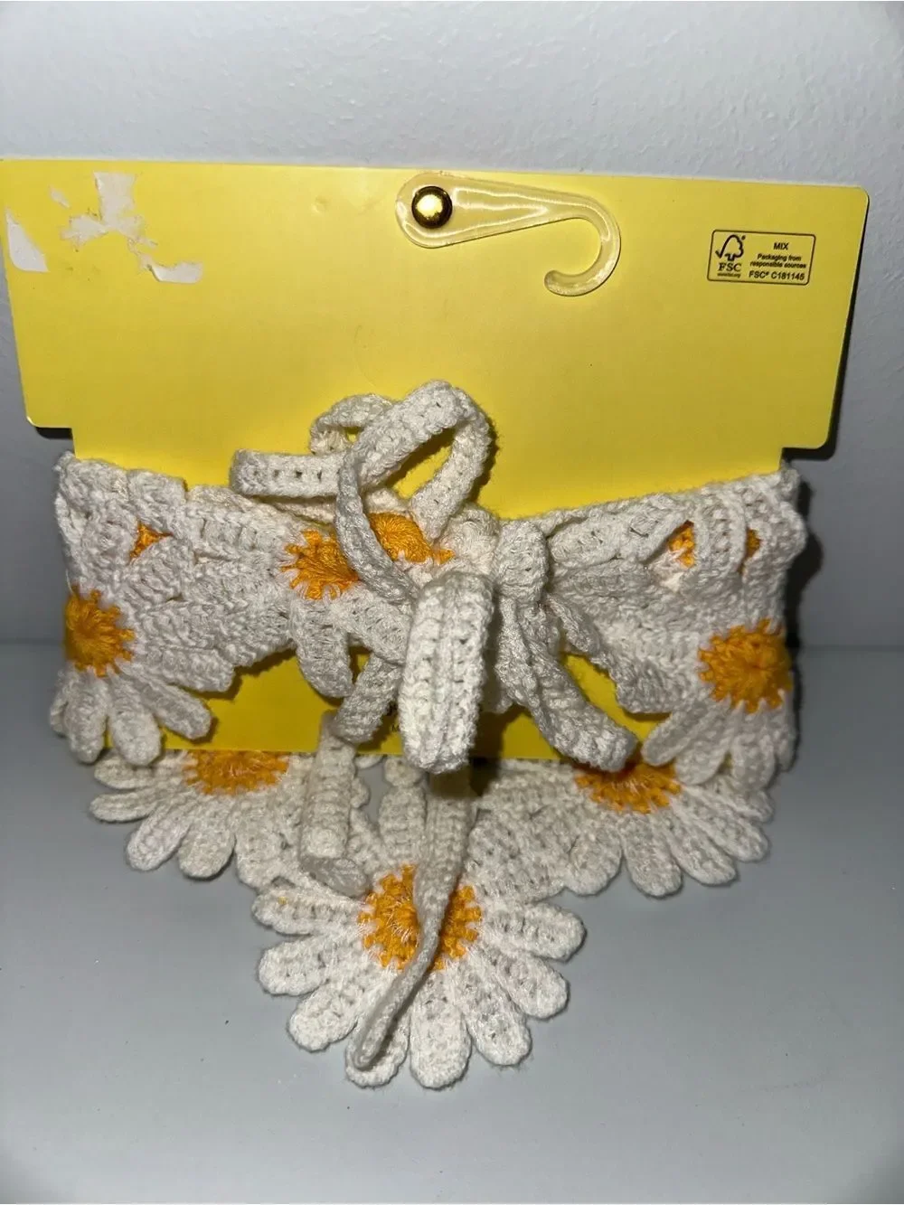 piper•k White Gold Crochet Floral Daisy Triangle Bandana Scarf